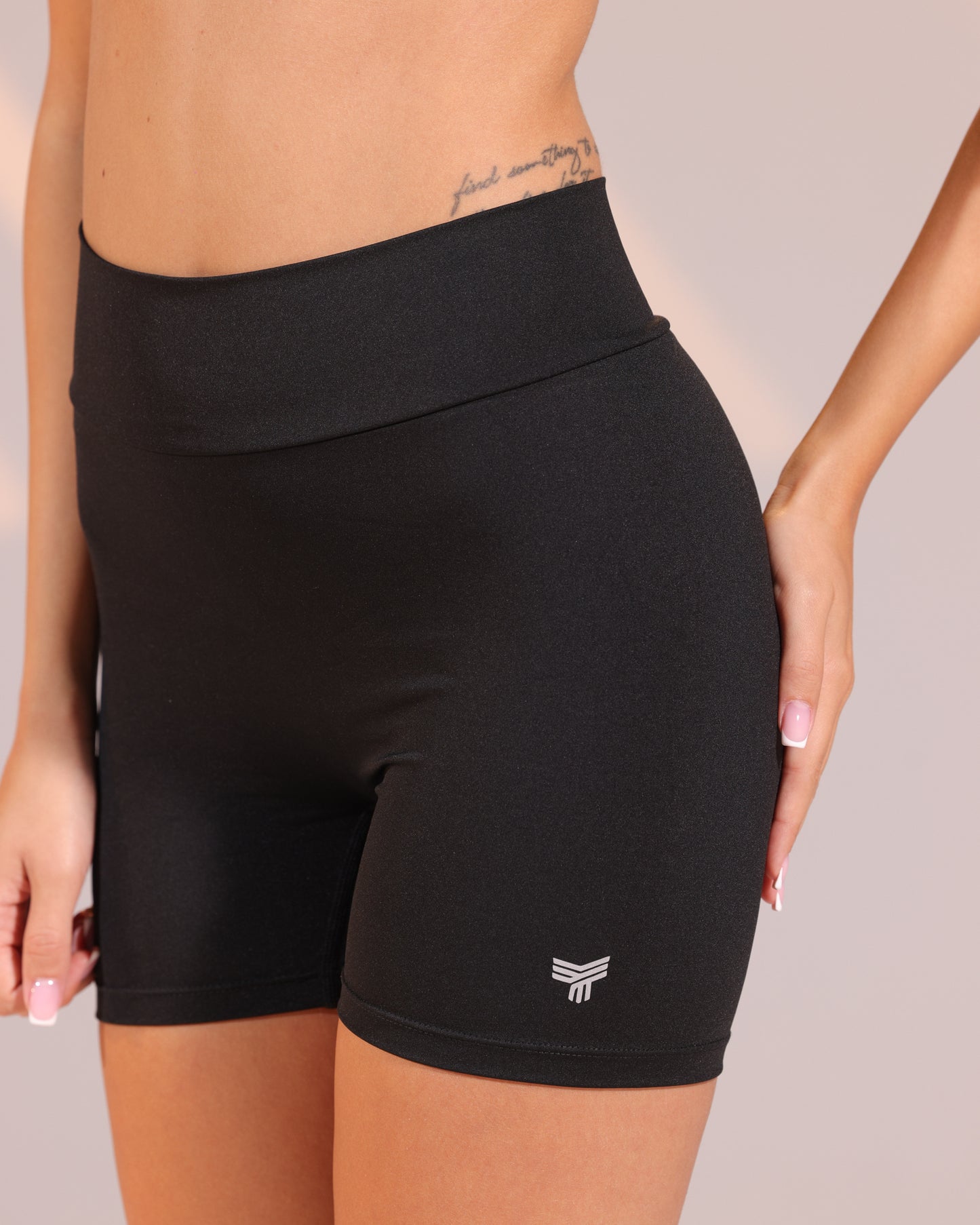 V Scrunch Short Legging