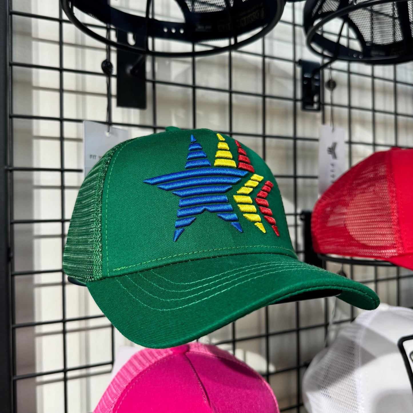 Caps