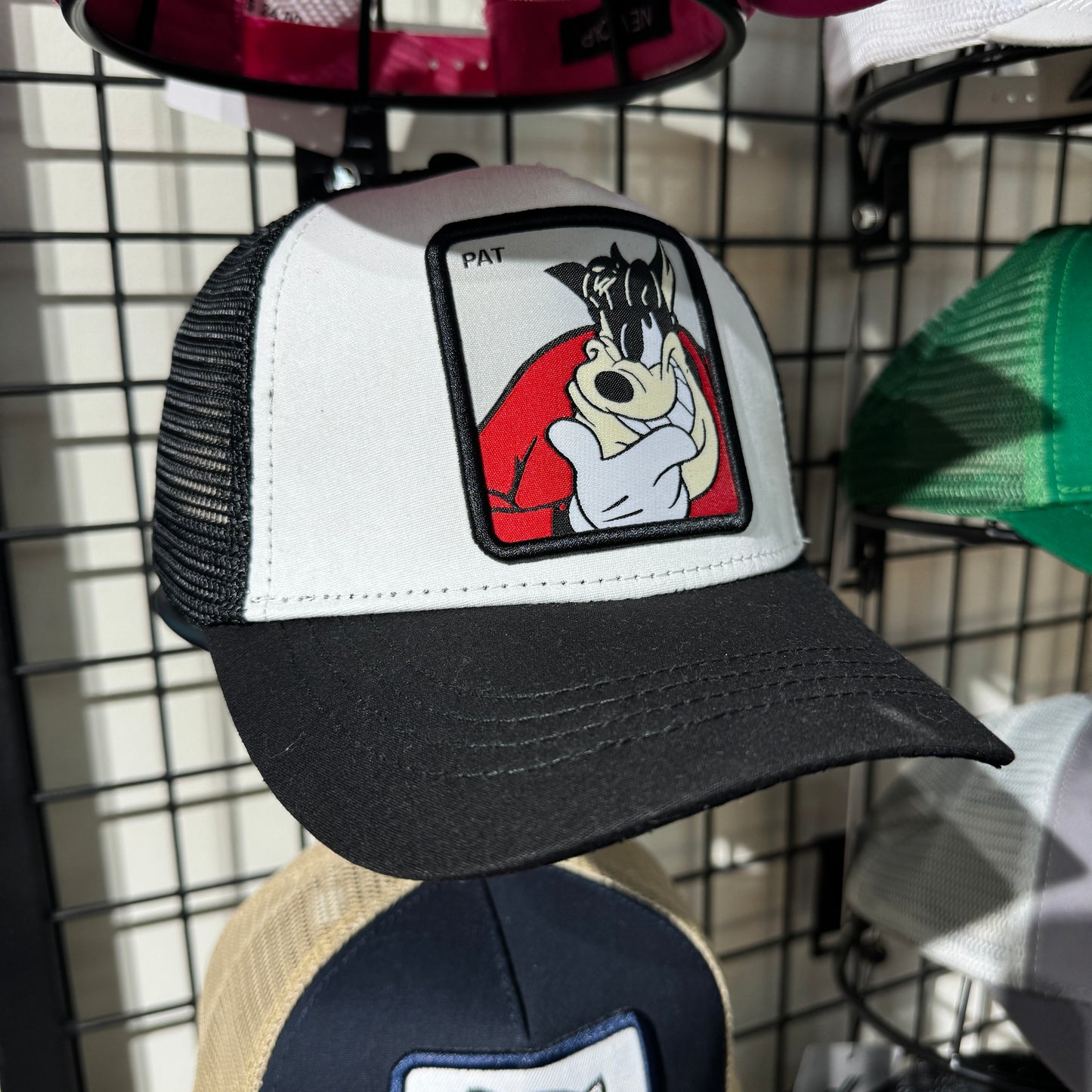 Caps