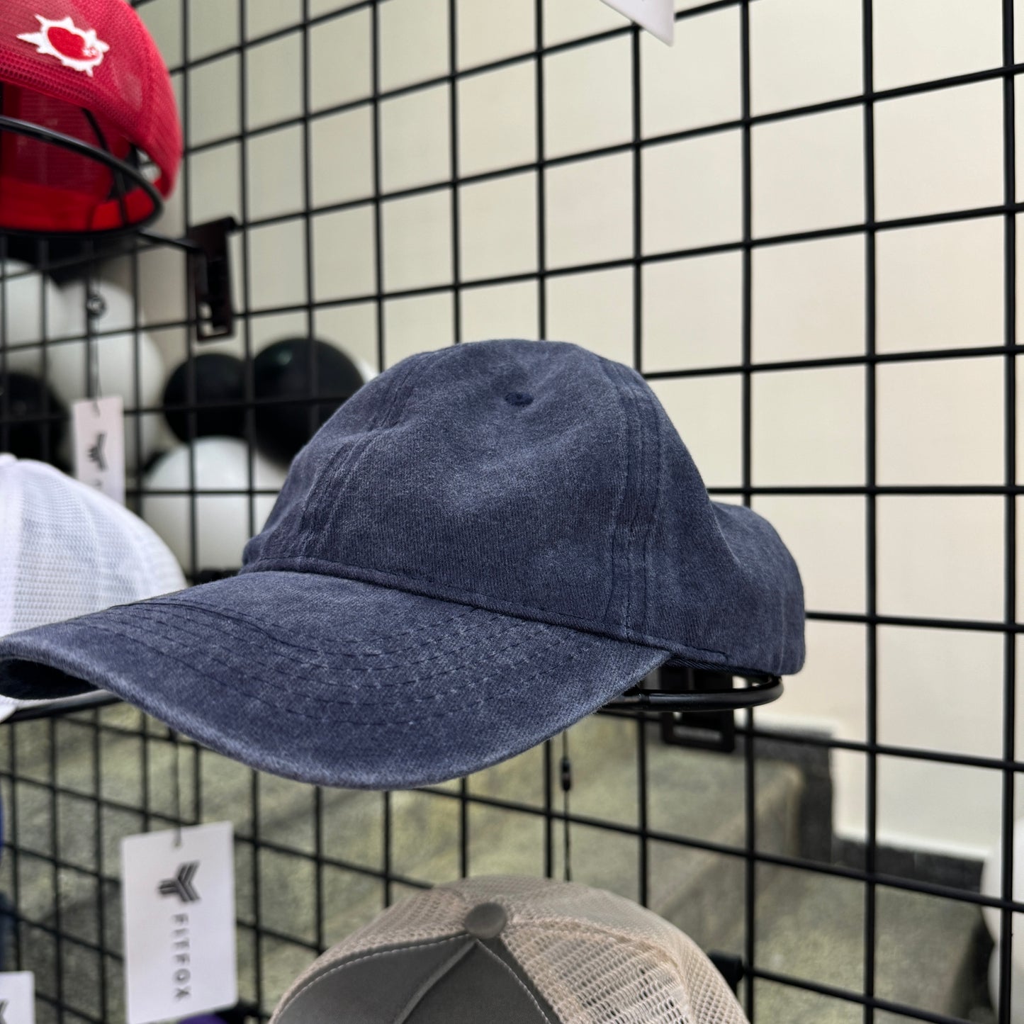 Caps