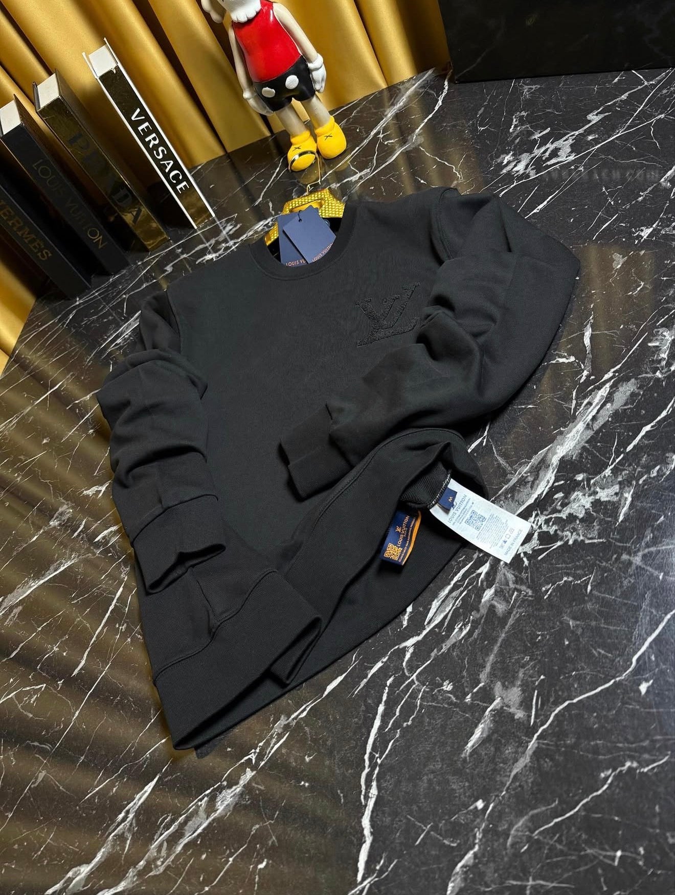 Louis Vuitton Sweatshirt