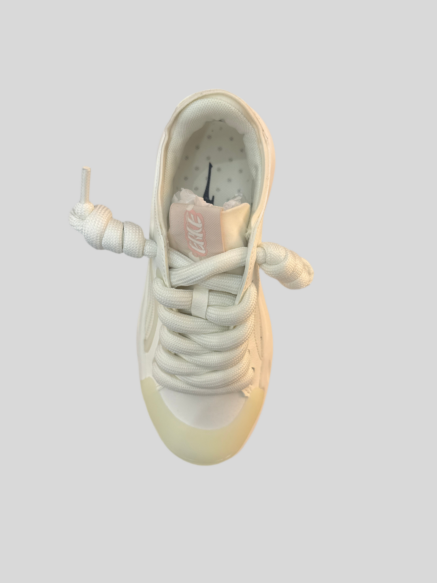 Women Skateboard Marshmallow White